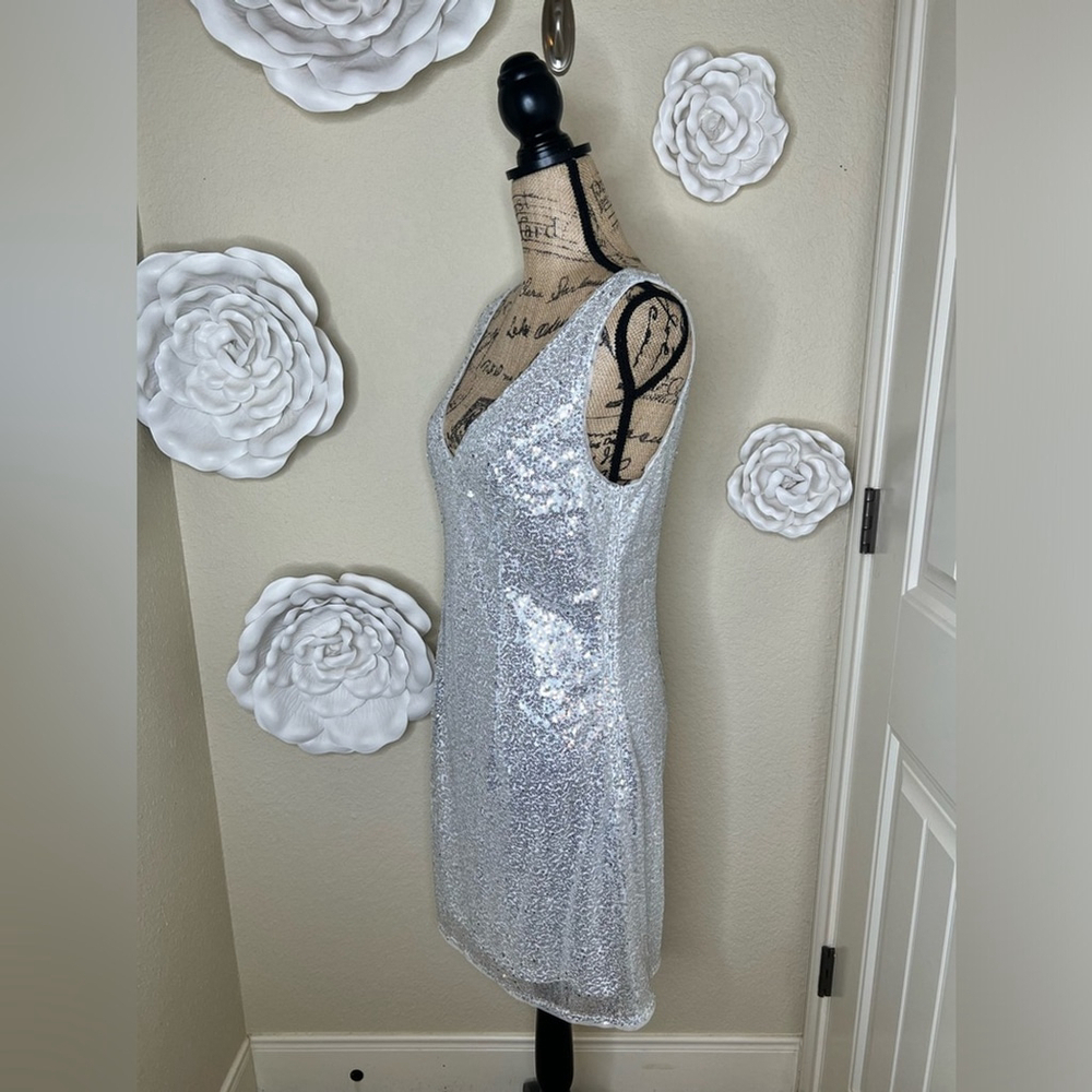 Kate Kasin Silver Sequined Sleeveless V Neck Cocktail Dress Size Large - Picture 6 of 16